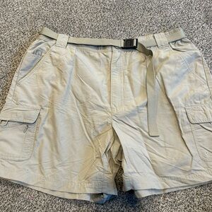Field and Stream Khaki Shorts Belt Size Large